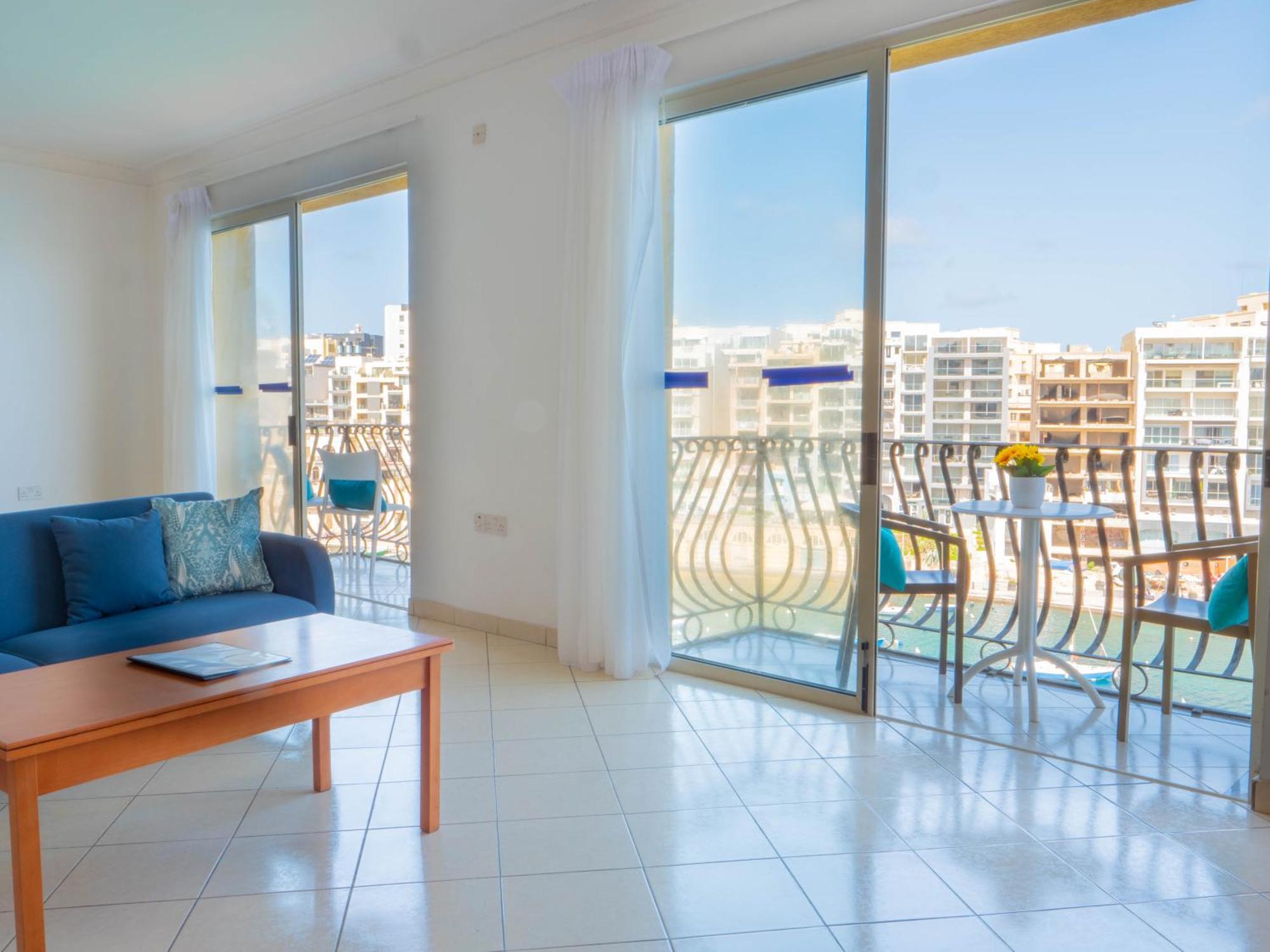 Morina Court - Seaview Apartments And Penthouse In St Julians By Shortletsmalta St. Julian's Exteriör bild