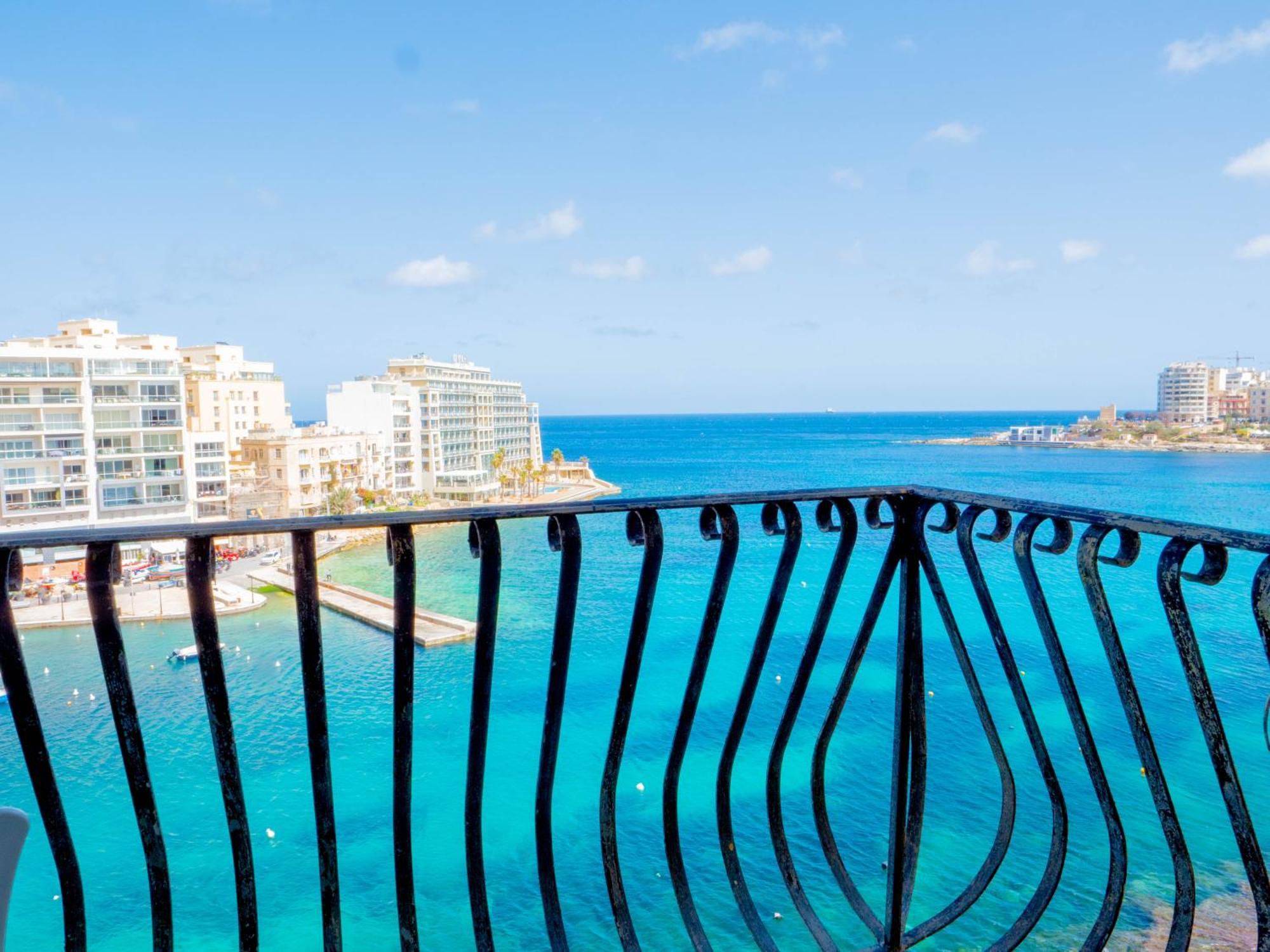 Morina Court - Seaview Apartments And Penthouse In St Julians By Shortletsmalta St. Julian's Exteriör bild